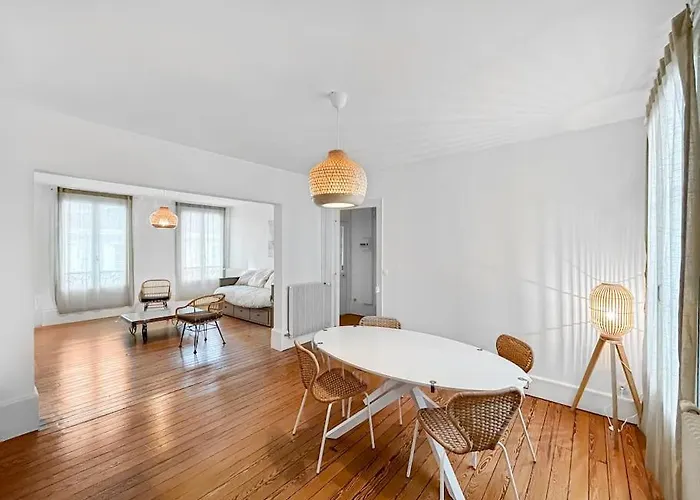 Apartment Le Refuge Chalonnais - Centre, Wifi, Parking